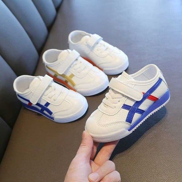 New color-blocked childrens shoes for boys summer sports shoes casual white shoes soft-soled shoes for toddlers student shoes for spring S260414