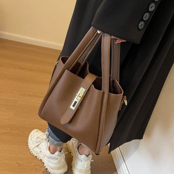 New Vintage Fashion Bucket For Women, Autumn And Winter, High-End Niche Crossbody Bag