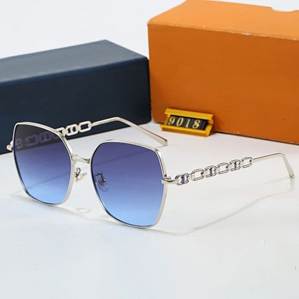 Designer Oversized Square Sunglasses Women Men Gradient Blue Lens Fashion Metal Chain Temples Shades UV Protection Classic Sun Glasses