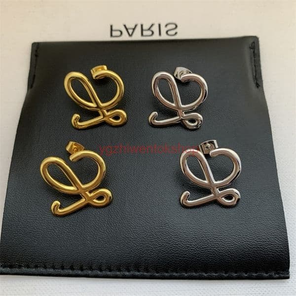 designer jewelry Loews Mooncake gold Geometric Earrings Exaggerated Niche Design Light Luxury French Style Letter Stud Earrings