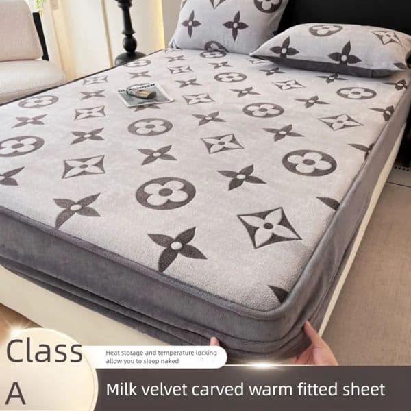 2026 Luxury Art Designer Autumn Winter 3D Embroidered Milk Velvet Bed Sheet Thickened Warm Three-Piece Set Light Cover Free Shipping 5 Shipping