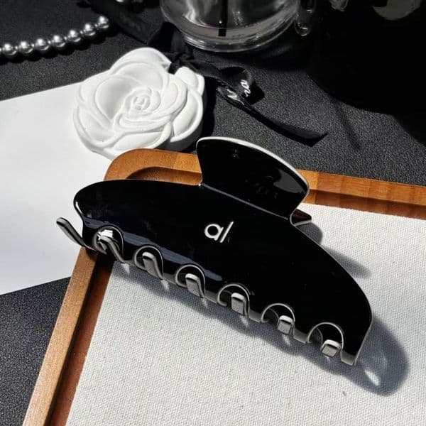Hair Clips Barrettes Designer Womens Hairpin Claw Clip Classic Hairclip Fashion Letter Shark Luxury Hair Accessories
