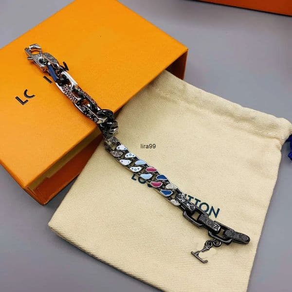 Bangle Charm Bracelets Fashion Unisex Color Diamond Bracelet Gold and Silver Buckle Bracelet Stainless Steel Chain