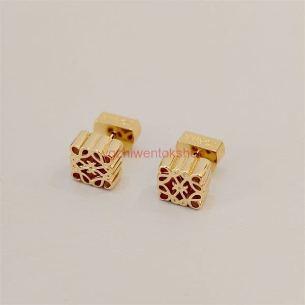 designer jewelry Loews gold Hollow Square Stud Earrings for Women 18K Gold Plated Niche Light Luxury Elegant Earrings