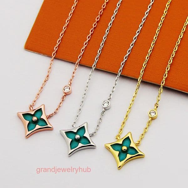 designer lousi lvness Louise lvs necklace Gold-plated jewelry V-shaped square four-leaf clover lapis necklace womens four-leaf clover single diamond necklace
