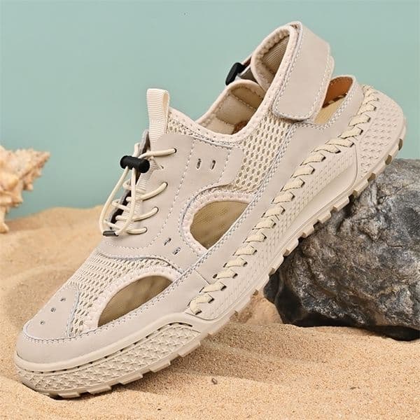 Sandals mens summer style leather toe cap outdoor leisure sports hollow sandals beach shoes Handmade mesh men shoes 260414