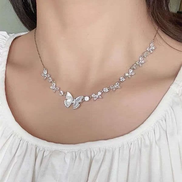Luxury Zircon White Mother-Of-Pearl Butterfly Necklace, New Summer Hot-Selling Collarbone For Women, High-End Choker, Versatile Neck Chain