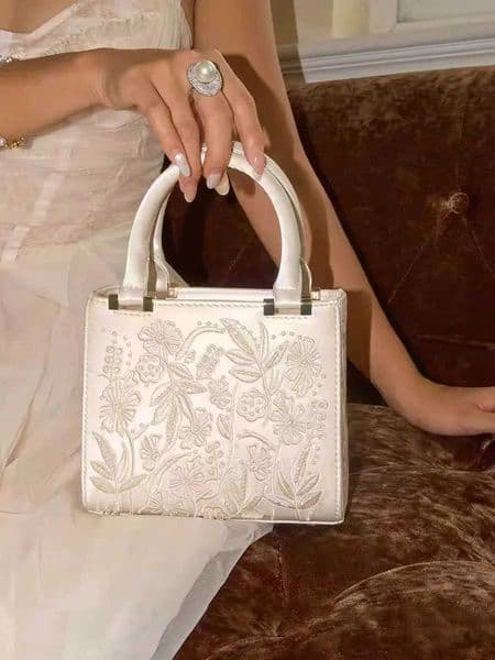 Elegant Soft Pearl Embroidery Fi Handbag Silk Chegsam ning Cluh Chain Shoder Bag Urban Minimalist Style Tote Chic C260415