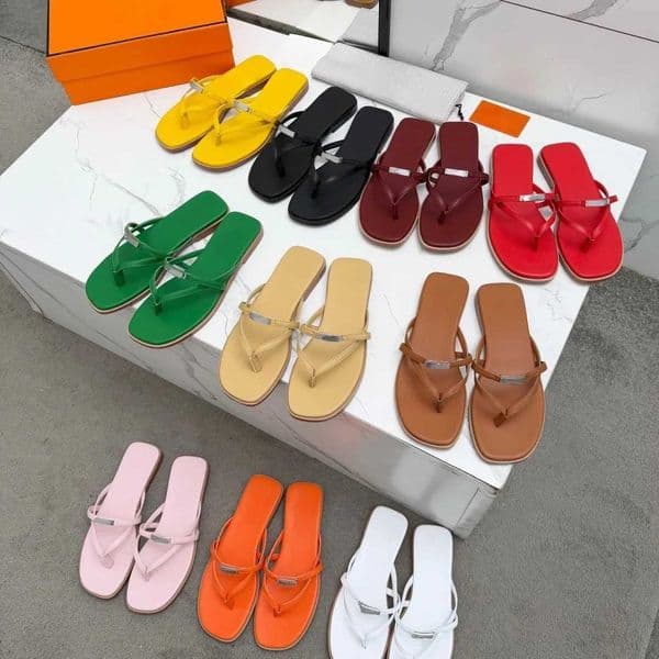 Designer buckle flip-flops - classic versatile flat slippers for women outdoor strap-on sandals Q260416
