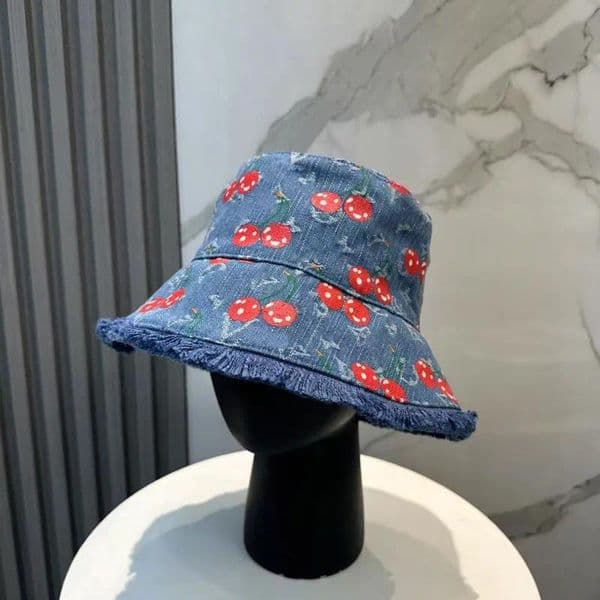Luxury Hat Designer Fisherman Hat Cowboy Letter Casual Hat Summer Cherry Pattern Sun Hat Neutral Large Brim Hat Travel Essentials Fine Gift Box