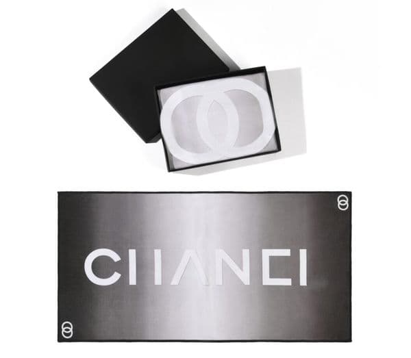 fashion home Gradient color bath towel gift box luxury classic letter logo Towel and Bath Towel Set Ultra fine fiber material quick drying antibacterial properties