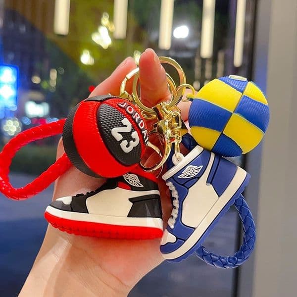 Football Pendant Keychain Exquisite Ornament Hercules Cup 2026 USA Canada Mexico World Cup Souvenir Gift for Men Women thumbnail 2