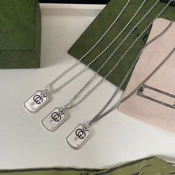 Designer Jewelry Necklaces and Bracelets Perfect Matches for Men and Women Wedding Gift Jewelry Necklaces in Vintage Style guccis guccii ggs guccinecklace BEJX