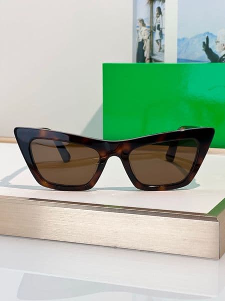 Luxury Designers Womens Sunglasses For Women Men Sun Glasses Mens Designer 1446S Fashion Style Protects Eyes Random Box