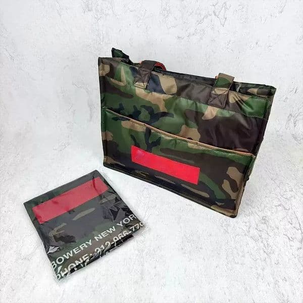 25FW Camo Laundry Bag Tote DIY Washbag Handbag, Unique Mesh Light Luxury Travel Bag Key Rings