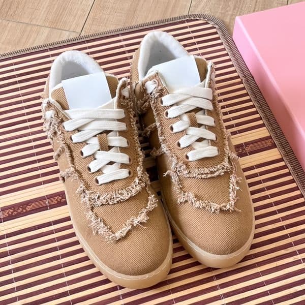 Casual shoes designer shoes classic shoes luxury letter shoes women sneakers lace up shoes running shoes non slip shoes comfortable shoes outdoor waterproof shoes