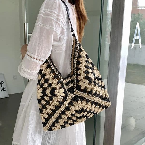 Womens Woven Straw Shoulder Bag Medium Size Handbag with Handle for Beach Vacation Tote Large Capacity Beach Bags 260414BJ