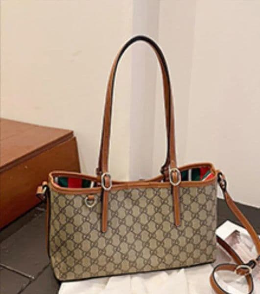 Tote bag Designer bag Shoulder Bag Tote Bag Luxury bag High quality women's handbag Bucket Bag Fashion Underarm bag New beige leather