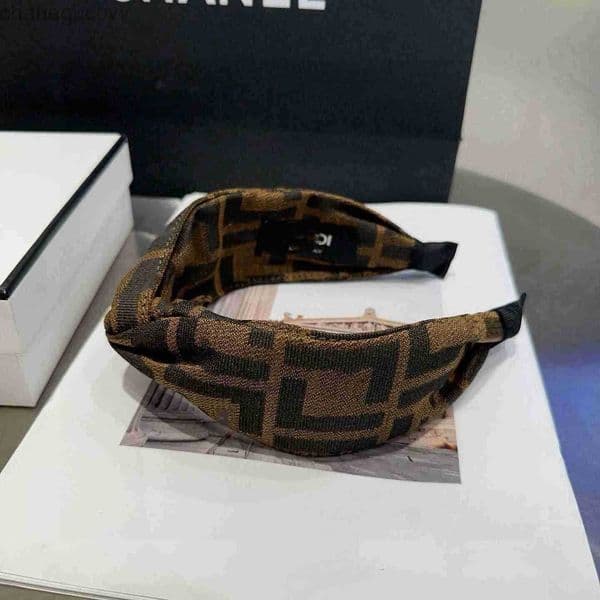 Designer F-Letter Wide-brimmed Headbands Sponge Letter headbands for adults Women Brand Hairband Fashion Women Sport Vintage Hair Hoop
