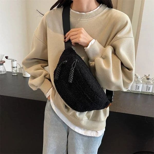 Large Womens Waist Winter Plush Belt Bag Shoulder Crossbody Chest Bag Fashion Fluffy Fanny Pack Banana Purse Bag 251219BJ