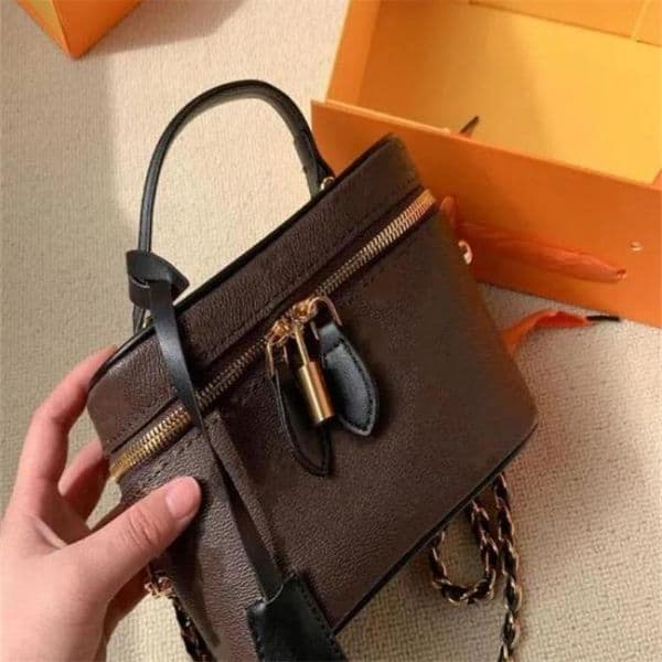 Chic Luxury Genuine Leather Makeup Bag Women Old Flower Make Up Bag Designer Pouch Fashion Cosmetic Bag Handbag Chain Shoulder messenger bags
