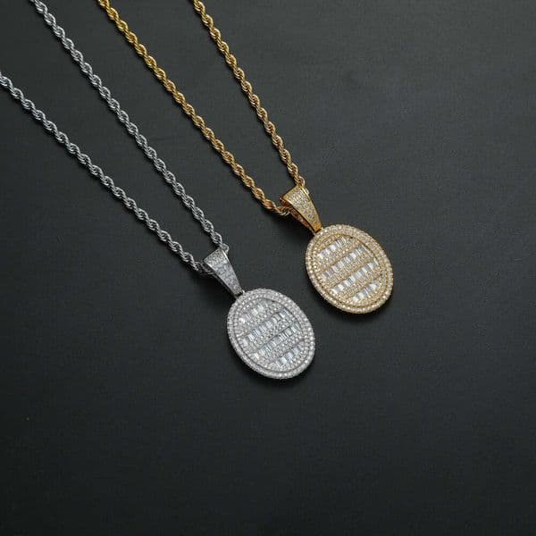 Oval shield pendant Jewelry Hip Hop jewelry Silver inlaid with new model couple's Moissanite disc necklace