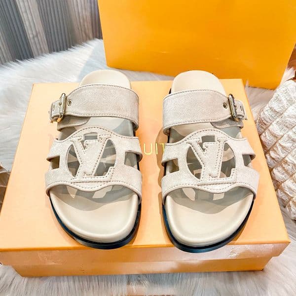 Designer Sandals Women Slides Slippers Rubber Ladies Summer Mules Outdoor Classic Flat sandals Fashion Sandals Metal Buckle Versatile Sandals Shoe