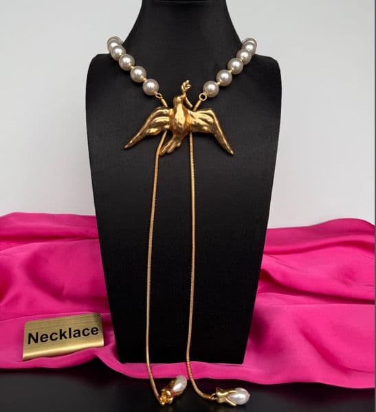 New Designed women pearl dove Necklace Sweater chain women's Choker Designer Jewelry Schiaparelli-N02-00081