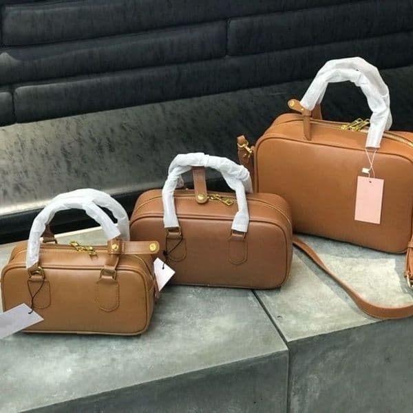 New vintage briefcase fashion bowling crossbody commuter briefcase, everyday bag, women's leather bag in stock