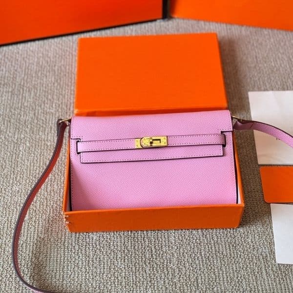 Designer Handbag Wallet Ishaped Buckle Long Wallet Fashionable Multislot Id Card Storage Wallet Large Capacity High Appearance Level Fashion women Purse