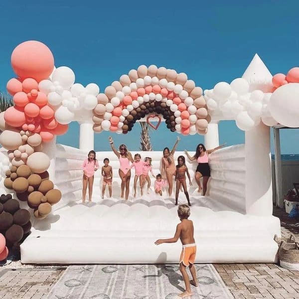 Free delivery White Bounce House Most popular PVC Inflatable wedding Bouncy Castle /Jumping Bed/Bouncer With Air Blower For party and events thumbnail 2
