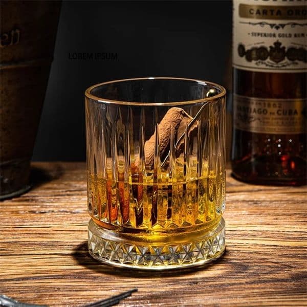 Transparent Glass Whiskey Wine Cup Foreign Wine Cup Beer Cup Vertical Striped Spirit Cup Wholesale Cups 230ml 260109BJ