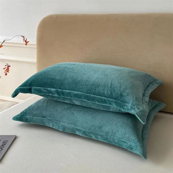 Luxury Designer Solid Color Pillows Velvet Pillowslip Funda Almohada 48X74cm Pillowcase Rectangle art Cushion Cover 2Pcs Warm Pillow Cases 240807 Shipping 16