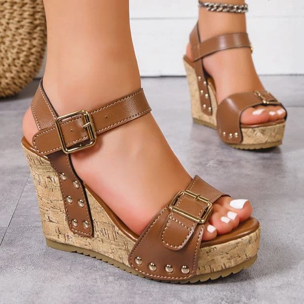Vintage Rivet Decor Wedge Sandals for Women 2026 Summer High Heels Platform Sandals Woman Plus Size 43 Ankle Buckle Beach Shoes 260420