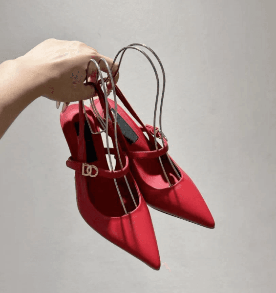 2026S Brand Sandals Women's Dress Pump Designer Sandals Black Women's Suede & Leather Slingbacks High Heel Summer Woman Sandal Pointed Toe Black Red Velvet