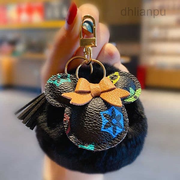 Package 2026 new arrival hanging piece creative keychain Mouse keychain high-end leather mens and womens European style personalized car key hanging piece