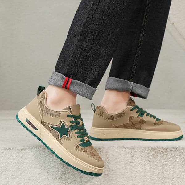 2026 2026New Men's Khaki Green Star Sneakers Retro Lace-up Platform Plus-size new summer sports casual sneakers for men genuine leather soft sole