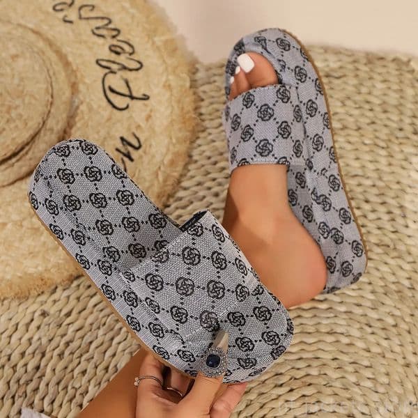 2024 Women slipper Summer Sandals Grey Brown Pink Flat Shoes Outdoor Flower Sandals Beach Shoes