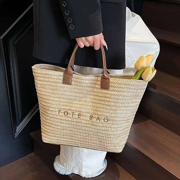 Handheld large capacity commuting letter embroidered women's fashionable casual grass woven tote bag, handbag 26Y0422