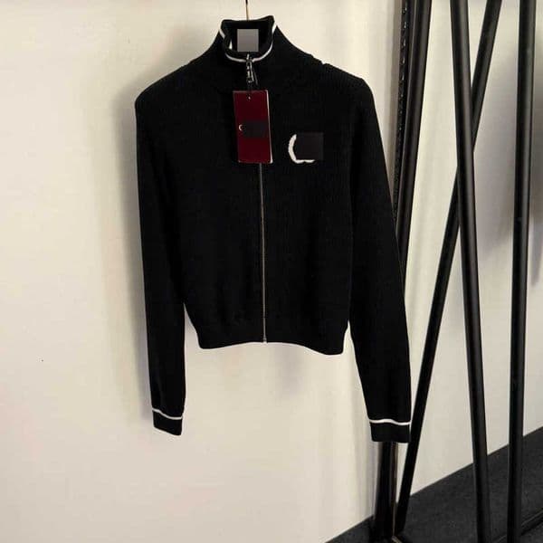 High-end stylish slim-fit dopamine new style letter stand-up collar long-sleeve knitted cardigan top