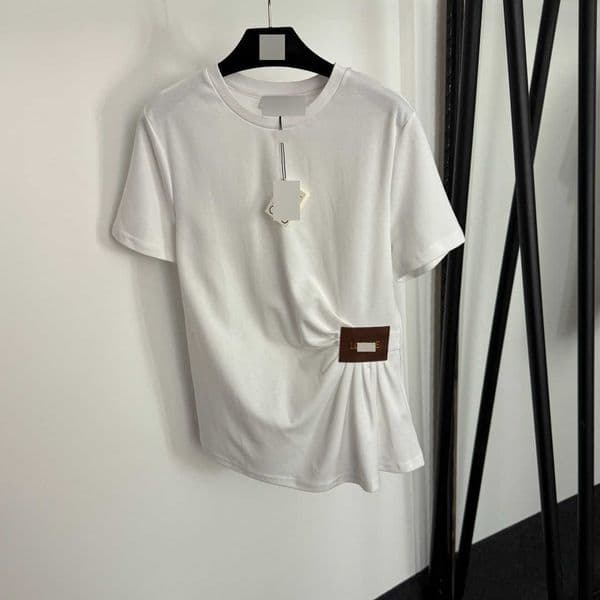 2025 Hot-Selling New Popular Pleated Slim-Fit Versatile Simple Short-Sleeve T-Shirt with Leather Label Decoration T260420