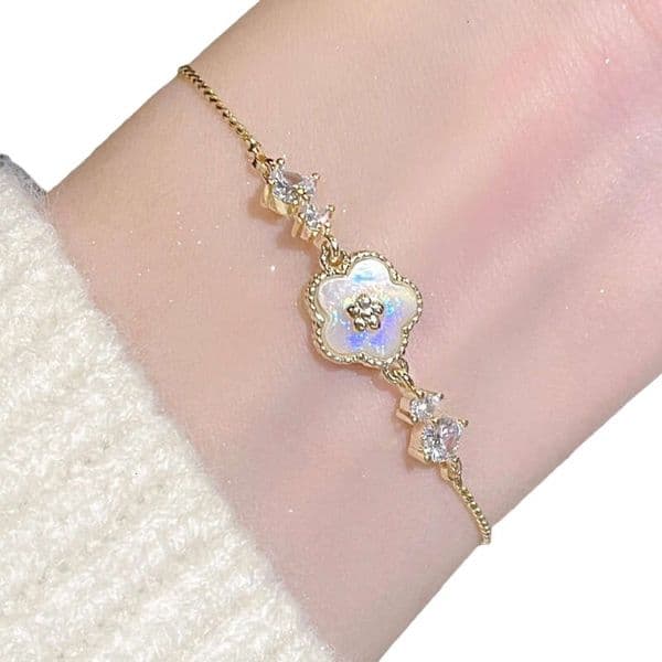 Designer & Pull-out Zircon Shell Flower Bracelet for Women Korean Personality Retro French Simple Versatile Elegant Fashion Bangle