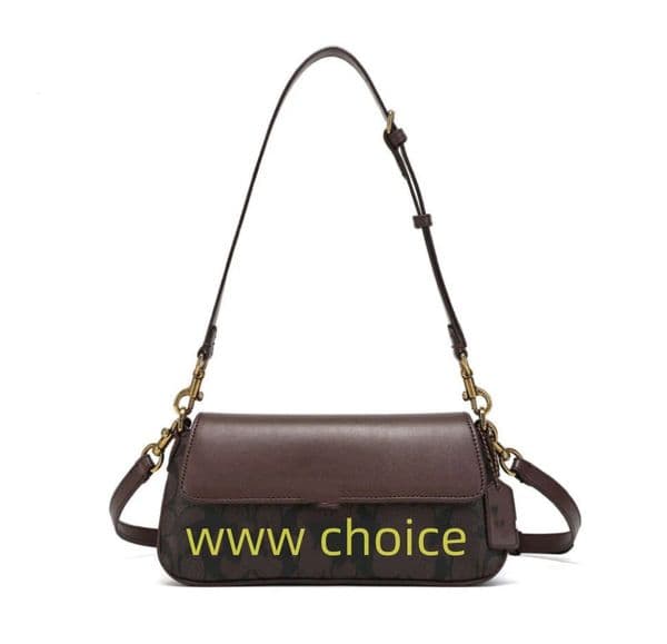 designer bag 2026 Luxury Bag Trapezoidal small square bag baguette bag with a retro and fashionable flip-top design, suitable for cross-body carrying across the d555