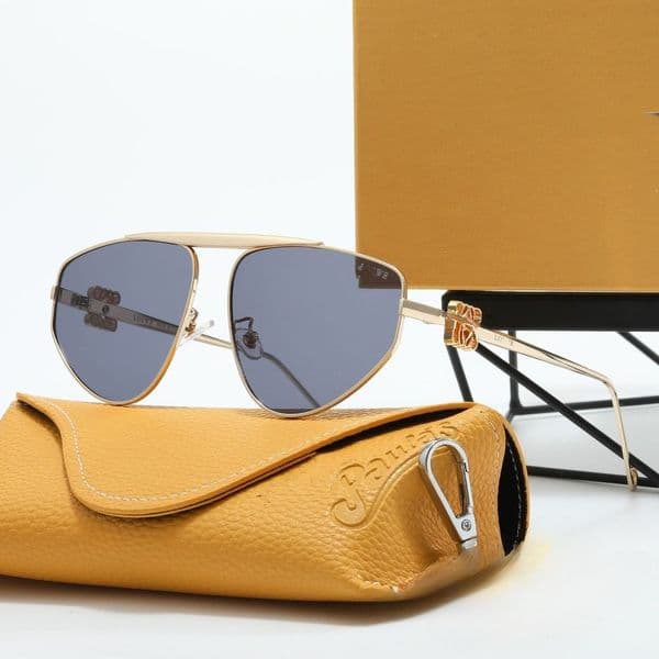 Luxury Mens Sunglasses Women Designer Men Sun Glasses Trendy Square Metal Legs Letter Design Eyeglasses Sunglasse Driving Vacation Travel Beach
