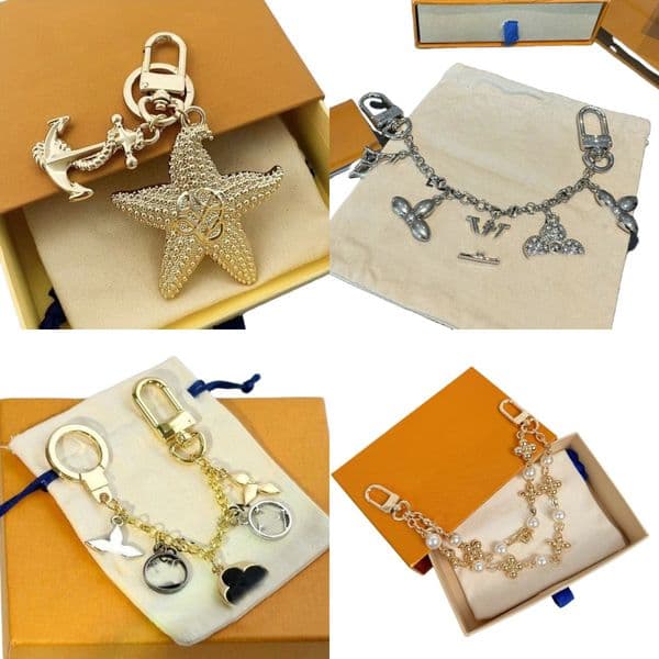 Stylish Designer Keychains Flower Designer Bag Charms Plated Gold Luxury Keychain Designer Inspired Designer Key Chain Handbag Pendant Cute Women Ho894