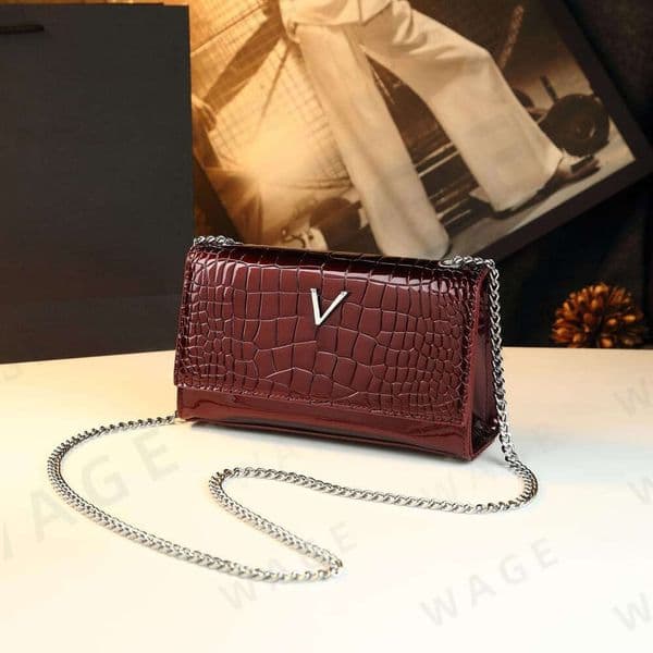 2026 Women's Crocodile Leather Shoulder Bag, Metal Logo Silver Chain Strap Multi-Colors, Elegant Luxury for Daily Dating Party, Adjustable Strap Crossbody, Zip