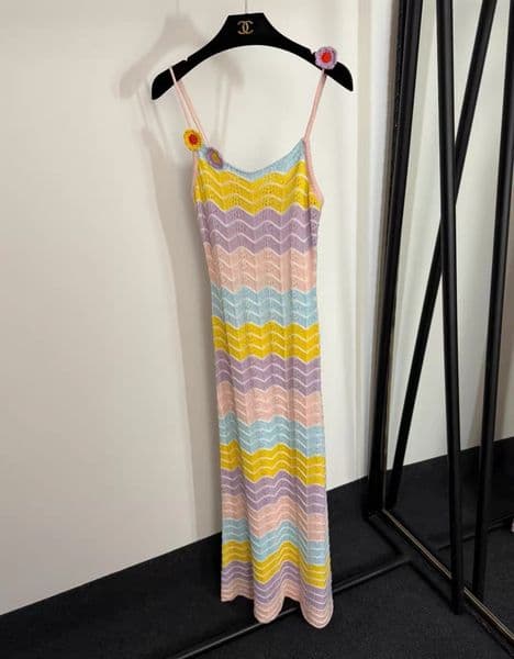 Xiaoxiang's new summer and autumn style slimming long sleeved top, knitted sweater jacket+camisole dress