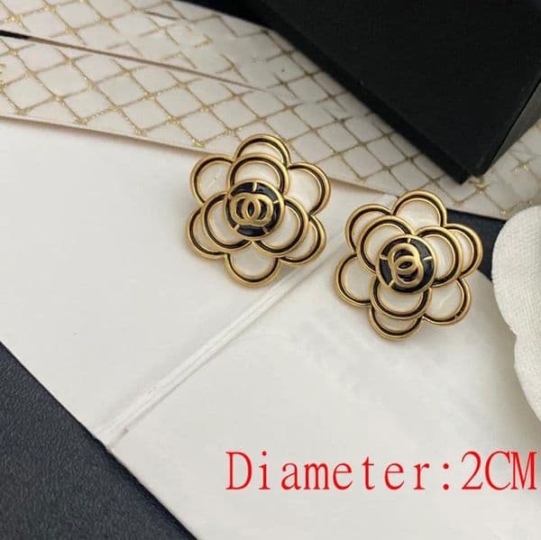 Never Fading Flower Letter Ear Stud Designer Earrings Real Gold Plated Brass Copper Stamp Earring Fashion Womens Elegance Wedding Party Jewelry Accessories