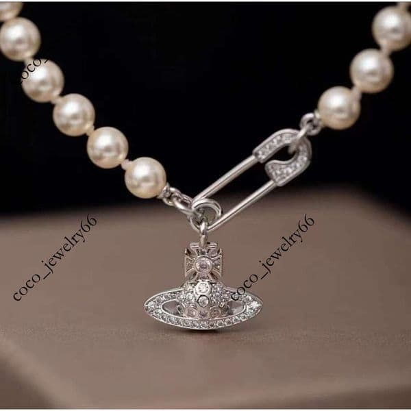 Custom Empress Saturn Brooch Zhen Shi Family High-end Imitation Pearl One-to-one Classic Versatile Clavicle Chain Light Luxury