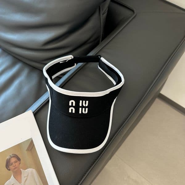 Bucket Hat Designer Empty Top Beach Hat Women Chapeau Hats 4 Colors Summer Spring Designers Sun Visor Luxury Beach Sunhat Caps Sun Protection Outdoor Recreation
